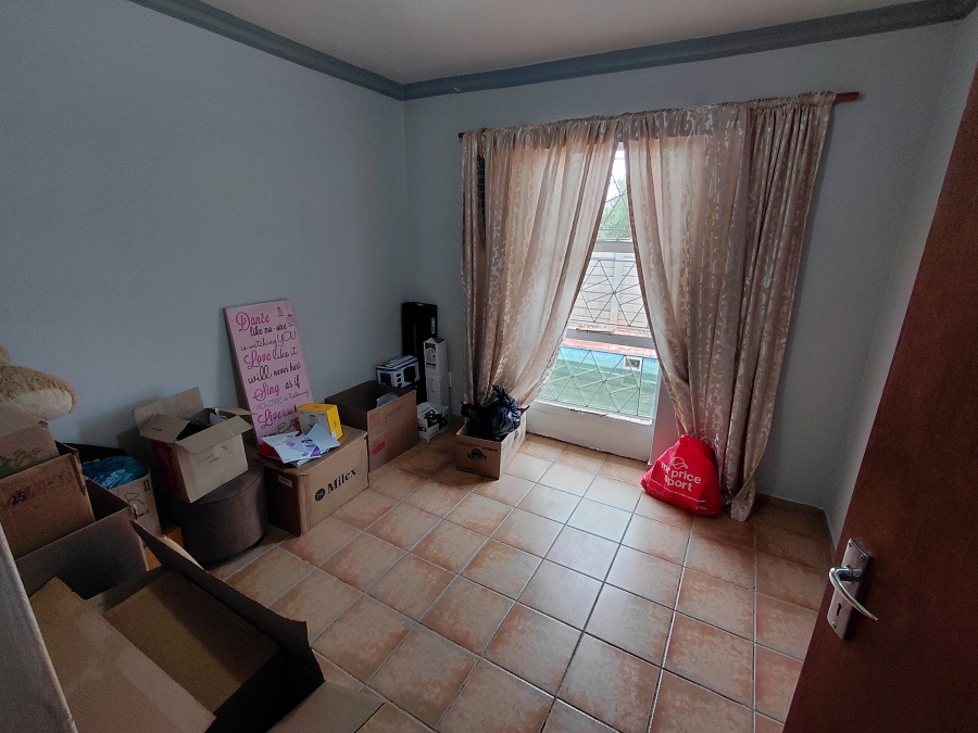 To Let 3 Bedroom Property for Rent in Randlespark North West